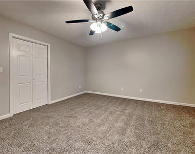 3920 Carlton Cove Court - Photo Thumbnail 7