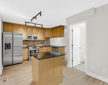 601 South Boulevard - Photo Thumbnail 6