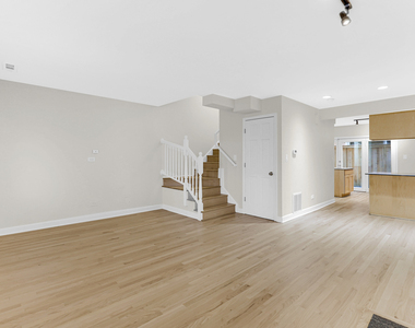 601 South Boulevard - Photo Thumbnail 10