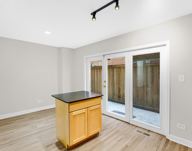 601 South Boulevard - Photo Thumbnail 4