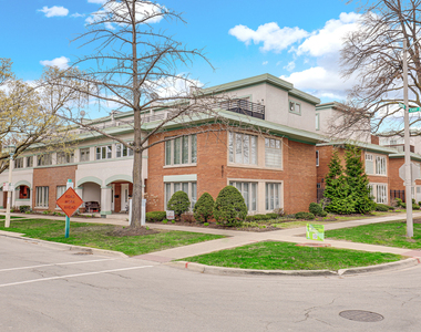 601 South Boulevard - Photo Thumbnail 1