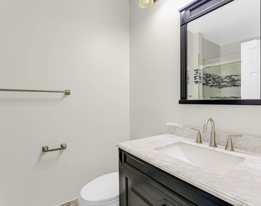 601 South Boulevard - Photo Thumbnail 25