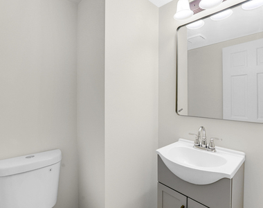 601 South Boulevard - Photo Thumbnail 7