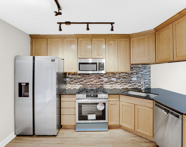 601 South Boulevard - Photo Thumbnail 2