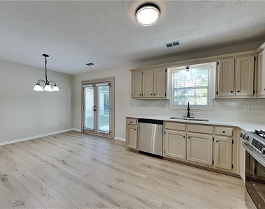2351 Boone Place - Photo Thumbnail 3