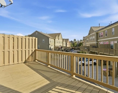 4428 Grove Field Park - Photo Thumbnail 18