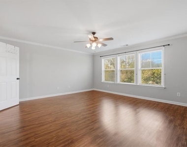 4428 Grove Field Park - Photo Thumbnail 25