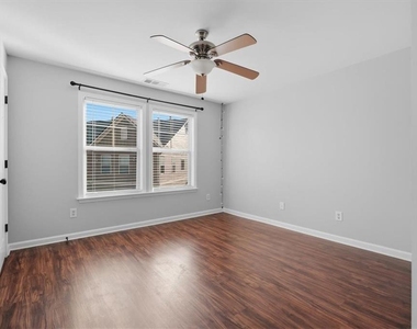 4428 Grove Field Park - Photo Thumbnail 22