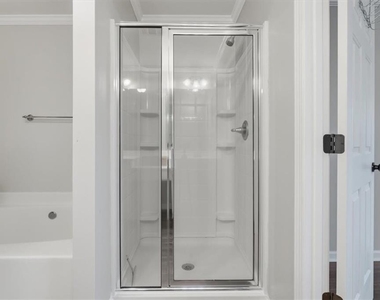 4428 Grove Field Park - Photo Thumbnail 29