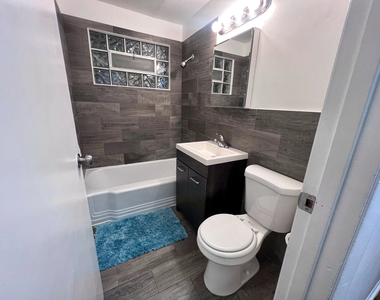 7216 W Crain Street - Photo Thumbnail 12