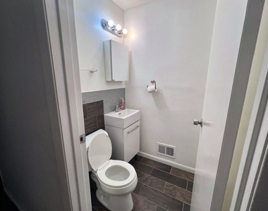 7216 W Crain Street - Photo Thumbnail 9