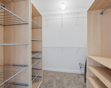 512 N Mcclurg Court - Photo Thumbnail 12