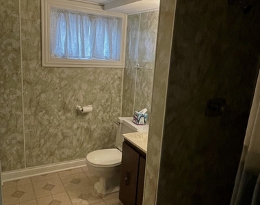 569 W Crockett Avenue - Photo Thumbnail 12