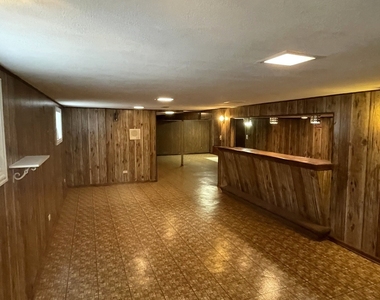 569 W Crockett Avenue - Photo Thumbnail 10