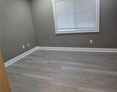 127 Rondak Circle - Photo Thumbnail 13