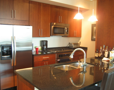 505 N Mcclurg Court - Photo Thumbnail 8