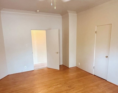 307 N Raynor Avenue - Photo Thumbnail 9