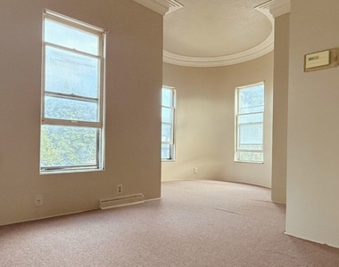 307 N Raynor Avenue - Photo Thumbnail 3