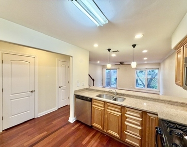 752 Ripple Brook Court - Photo Thumbnail 8
