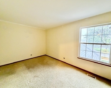 752 Ripple Brook Court - Photo Thumbnail 12