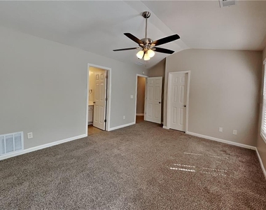 281 Bainbridge Circle - Photo Thumbnail 7