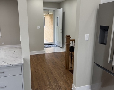 966 S Iowa Avenue - Photo Thumbnail 6