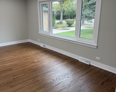 966 S Iowa Avenue - Photo Thumbnail 1