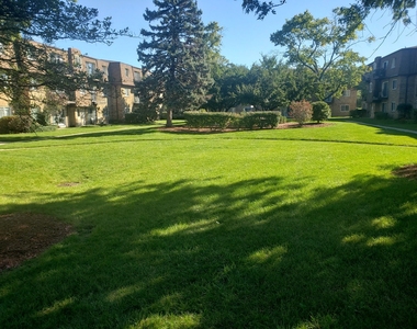 9418 Bay Colony Drive - Photo Thumbnail 8