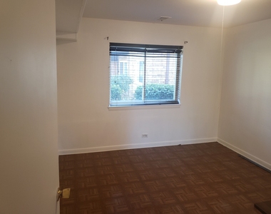 9418 Bay Colony Drive - Photo Thumbnail 2
