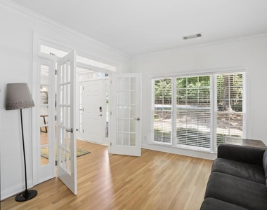 330 Whitley Park Drive - Photo Thumbnail 12