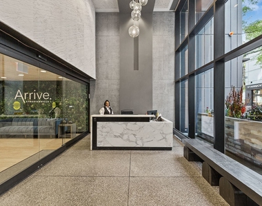 333 E Ontario Street - Photo Thumbnail 22