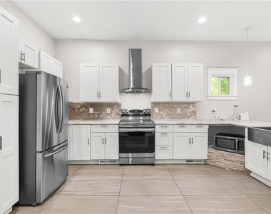 865 Hall Street Nw - Photo Thumbnail 6