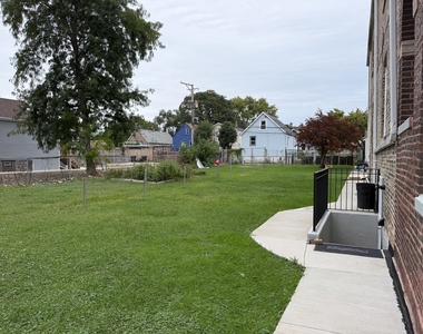 6841 S Hermitage Avenue - Photo Thumbnail 12