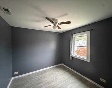 6841 S Hermitage Avenue - Photo Thumbnail 8