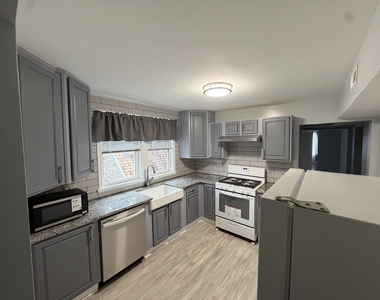 6841 S Hermitage Avenue - Photo Thumbnail 7