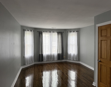 6841 S Hermitage Avenue - Photo Thumbnail 2