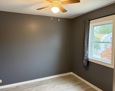 6841 S Hermitage Avenue - Photo Thumbnail 9