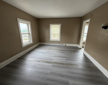 428 W High Street - Photo Thumbnail 5