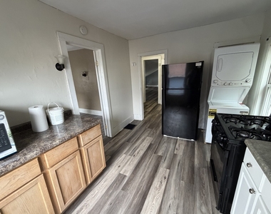 428 W High Street - Photo Thumbnail 3