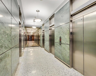 535 N Michigan Avenue - Photo Thumbnail 6