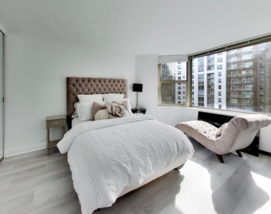 535 N Michigan Avenue - Photo Thumbnail 13