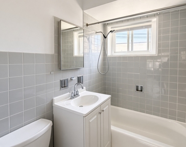 6719 N Hermitage Avenue - Photo Thumbnail 5