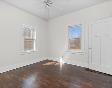 403 E Park Street - Photo Thumbnail 14