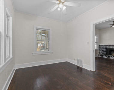 403 E Park Street - Photo Thumbnail 11