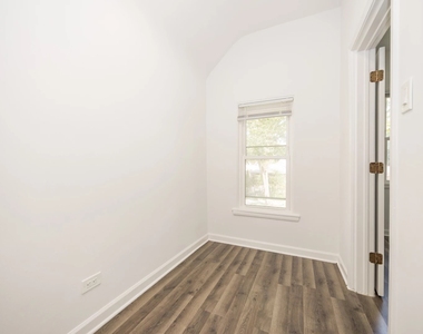 5234 S Homan Avenue - Photo Thumbnail 6