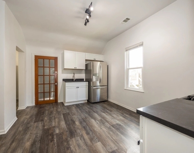 5234 S Homan Avenue - Photo Thumbnail 4