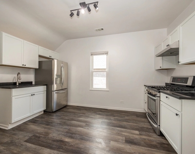 5234 S Homan Avenue - Photo Thumbnail 5
