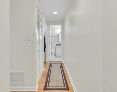 4935 N Wolcott Avenue - Photo Thumbnail 18