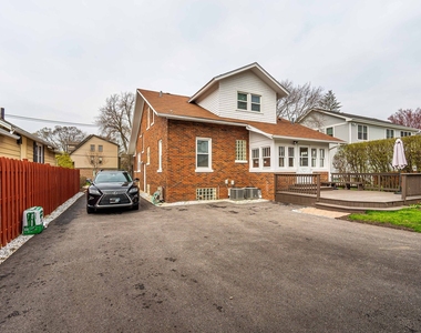 247 W Palatine Road - Photo Thumbnail 17