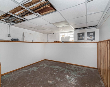 247 W Palatine Road - Photo Thumbnail 13